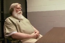 O Ρίτσαρντ Κάτινχαμ κατά τη διάρκεια συνέντευξης στις φυλακές του Νιου Τζέρσεϊ. 