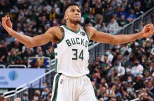 Ο Γιάννης Αντετοκούνμπο