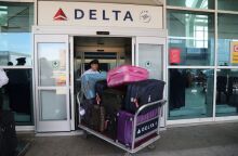 Delta Airlines/ ©EPA/ANDREW GOMBERT  