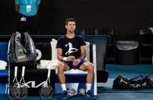 Οι Σέρβοι «αδειάζουν» τον Τζόκοβιτς: Ήξερε ότι είναι θετικός