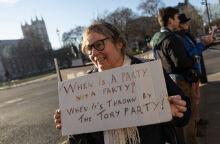 Νέες καταγγελίες για πάρτι στη Ντάουνινγκ Στριτ, την παραμονή της κηδείας του πρίγκιπα Φίλιππου