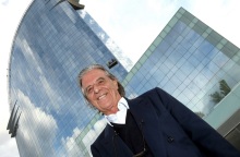 Κορωνοϊός: Πέθανε ο Ισπανός αρχιτέκτονας, Ρικάρντο Μποφίλ