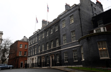 Επίσημη απολογία προς το Παλάτι του Μπάκιγχαμ εξέδωσε η Ντάουνιγκ Στριτ © EPA/ANDY RAIN   