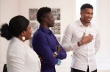 Tα αδέλφια Αντετοκούνμπο με τη μητέρα τους