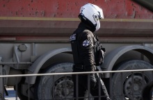 Σύλληψη 31χρονου αστυνομικού που κατηγορείται ότι ξυλοκόπησε τη σύντροφό του στον Νέο Κόσμο	