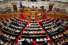 Άρχισε στην Ολομέλεια η συζήτηση της πρότασης δυσπιστίας του ΣΥΡΙΖΑ κατά της κυβέρνησης