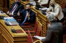 Άδωνις Γεωργιάδης και Παύλος Πολάκης στη Βουλή