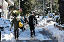 Καιρός: Χιόνια σε γειτονιές της Αθήνας
