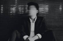 άντρας χωρίς πρόσωπο