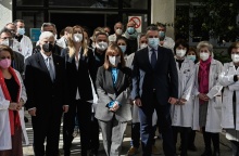 Στιγμιότυπο από την επίσκεψη της Προέδρου της Δημοκρατίας, Κατερίνας Σακελλαροπούλου, στο αντικαρκινικό νοσοκομείο «Άγιος Σάββας» 