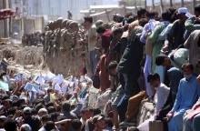 Με 10 εκατ. δολάρια επικηρύχθηκαν ο ηγέτης του ISIS-K και οι δράστες της πολύνεκρης επίθεσης στο αεροδρόμιο της Καμπούλ