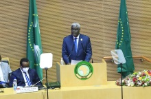 Ο πρόεδρος της Επιτροπής της Αφρικανικής Ένωσης Moussa Faki Mahamat μιλάει κατά την 35η σύνοδο της Συνόδου Κορυφής της Αφρικανικής Ένωσης