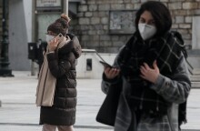 Κρύο - Πολίτες στο κέντρο της Αθήνας