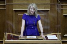 Η βουλευτής Πέλλας του ΣΥΡΙΖΑ Θεοδώρα Τζάκρη στο βήμα της Βουλής |INTIMEnews ΠΟΛΙΤΙΚΗ Οργή ΝΔ για τη σύγκριση των νεκρών της πανδημίας με αυτούς του Εμφυλίου από τη Θεοδώρα Τζάκρη 
