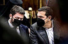 Εικονογράφηση που απεικονίζει τον Νίκο Ανδρουλάκη και τον Αλέξη Τσίπρα