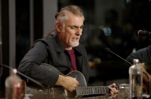 Φίλιππος Πλιάτσικας για τον παιδόφιλο ντράμερ: Το στομάχι μας ανακατεύτηκε