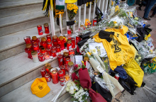 Το σημείο όπου έπεσε νεκρός ο 19χρονος Άλκης που δολοφονήθηκε στη Χαριλάου