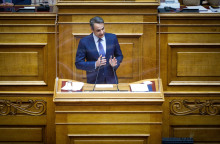  Ο πρωθυπουργός, Κυριάκος Μητσοτάκης, κατά την ομιλία του από το βήμα της Βουλής για το νομοσχέδιο για αμυντική θωράκιση της χώρας