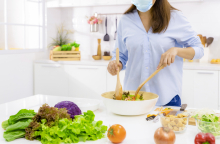 Διατροφή: Η αξία της στη μάχη κατά της COVID-19