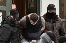 Δολοφονία 7χρονου Ανδρέα στην Κυψέλη: Ο 33χρονος καθ' ομολογία δράστης φεύγει από τα δικαστήρια μετά την απολογία του εν μέσω αποδοκιμασιών