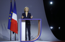 Η Βαλερί Πεκρές