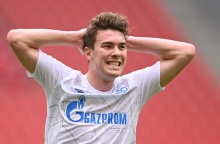 Ρωσική εισβολή στην Ουκρανία: Η Σάλκε αφαιρεί το όνομα της Gazprom από τις φανέλες της