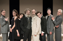 Ηθοποιοί στην παράσταση «Αντιγόνη» του Ζαν Ανούιγ σε σκηνοθεσία της Μαρίας Πρωτόπαππα