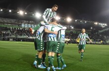 Οι παίκτες του Παναθηναϊκού πανηγυρίζουν τη νίκη επί της ΑΕΚ