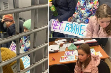 Μόσχα: Συνέλαβαν παιδιά επειδή άφησαν λουλούδια στην πρεσβεία της Ουκρανίας