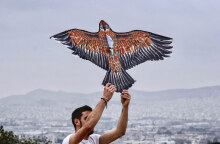 Με άστατο καιρό το πέταγμα του χαρταετού σήμερα Καθαρά Δευτέρα