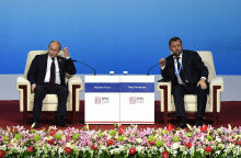 Το Παγκόσμιο Οικονομικό Φόρουμ "παγώνει" τις σχέσεις του με τη Ρωσία