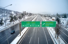 Χιονόπτωση στην Εθνική Οδό Αθηνών - Λαμίας