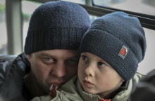 Άμαχοι από τη Μαριούπολη απομακρύνθηκαν από τους ανθρωπιστικούς διαδρόμους