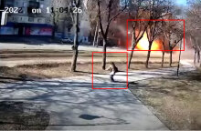 Έντρομος ο περαστικός στο Κίεβο αντιλαμβάνεται ότι ρωσικός πύραυλος έπεσε σχεδόν δίπλα του