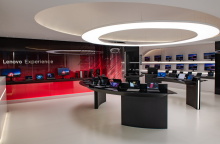 Το εσωτερικό του καταστήματος της Lenovo.