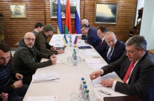 Στιγμιότυπο από τις συνομιλίες Ουκρανίας- Ρωσίας