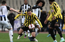 Ο ΠΑΟΚ κέρδισε την ΑΕΚ στο ΟΑΚΑ στη 2η αγωνιστική των πλέι οφ της Superleague