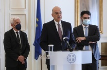 Συνάντηση του υπουργού Εξωτερικών Νίκου Δένδια με τον Γενικό Πρόξενο στη Μαριούπολη, Μανώλη Ανδρουλάκη