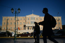 Καταργείται το πρόστιμο 100 ευρώ σε ανεμβολίαστους στις 15 Απριλίου 2022, όπως ανακοίνωσε ο υπουργός Υγείας Θάνος Πλεύρης