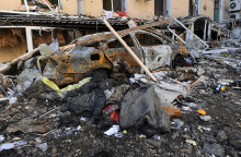 Βομβαρδισμένο αυτοκίνητο στο Χάρκοβο στην Ανατολική Ουκρανία