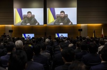 Ζελένσκι: Είμαι ευγνώμων στον Έλληνα υπουργό Εξωτερικών