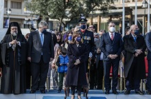 ΕΠΙΣΚΕΨΗ ΤΗΣ ΠτΔ ΚΑΤΕΡΙΝΑΣ ΣΑΚΕΛΛΑΡΟΠΟΥΛΟΥ ΣΤΗ ΚΑΛΑΜΑΤΑ ΓΙΑ ΤΙΣ ΕΟΡΤΑΣΤΙΚΕΣ ΕΚΔΗΛΩΣΕΙΣ ΤΗΣ ΕΠΕΤΕΙΟΥ ΑΠΕΛΕΥΘΕΡΩΣΗΣ ΤΗΣ ΠΟΛΗΣ (ΘΟΔΩΡΗΣ ΜΑΝΩΛΟΠΟΥΛΟΣ / ΓΡΑΦΕΙΟ ΤΥΠΟΥ ΠΡΟΕΔΡΙΑ ΤΗΣ ΔΗΜΟΚΡΑΤΙΑΣ / EUROKINISSI)