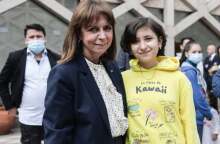 Η Κατερίνα Σακελλαροπούλου με την Arezu Kabuli στην Πορτογαλία