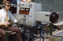 Η κάμερα που χρησιμοποιήθηκε στην πρώτη έγχρωμη εκπομπή του BBC την 1η Ιουλίου 1967, για την κάλυψη των αγώνων τένις στο Γουίμπλεντον. 