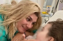 H Ρούλα Πισπιρίγκου στο νοσοκομείο με την Τζωρτζίνα