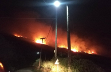 Μαίνεται η μεγάλη φωτιά στην Ηλεία