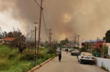 Ρόδος: Μεγάλη φωτιά στην περιοχή Σορωνή