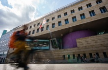 Φύλακας της βρετανικής πρεσβείας στο Βερολίνο κατηγορείται για κατασκοπεία υπέρ της Ρωσίας