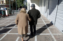 Πάνω από 600.000 χαμηλοσυνταξιούχοι λαμβάνουν την επιταγή ακριβείας για το Πάσχα 2022