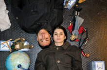 Η θεατρική παράσταση «Εξόριστοι» στον Τεχνοχώρο Εργοτάξιον κάθε Δευτέρα και Τρίτη